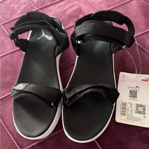 PUMA Sport Sandals Platform Size 6 Child/ 7 Women’s